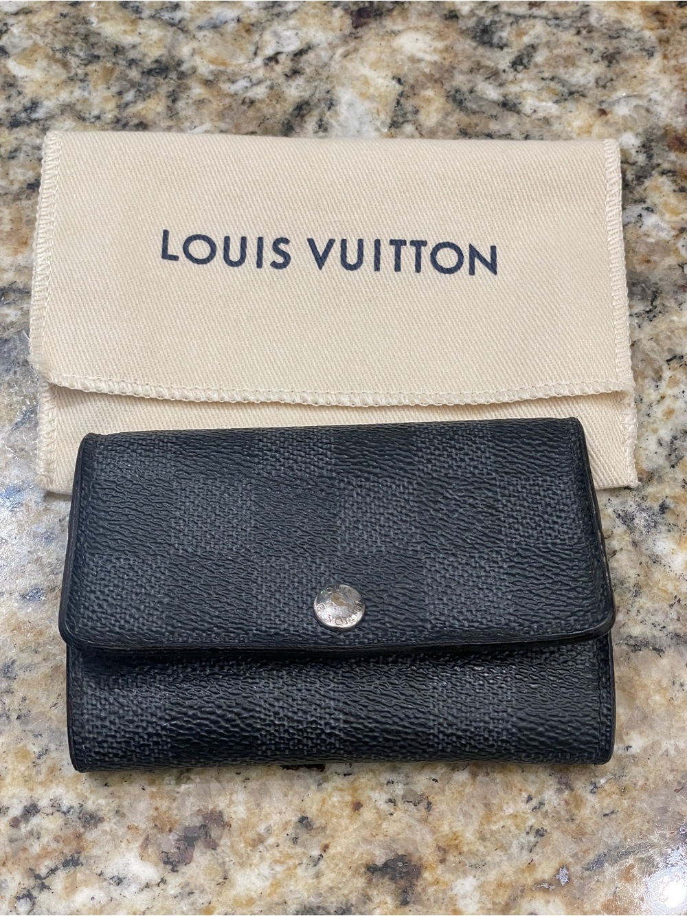 Louis Vuitton Damier Graphite Multicles 6 Key Holder
